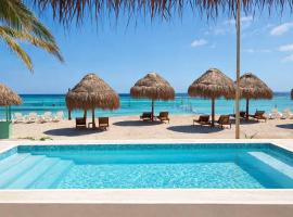 Oneiro Suites with Sea View, hotel in Mahahual