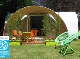 Camping 3 étoiles - Piscine - ccbaeei, Hotel in Grand-Laviers