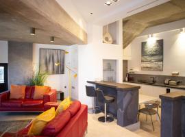 Y Bwncer Tresaith, hotel din Tresaith