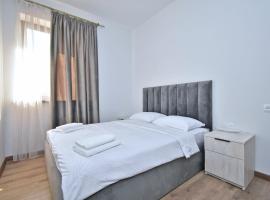 Riposo Hotel Armenia, Hotel in Pʼarakʼar