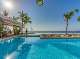 Amazing Studio with Oceanview - Pool - Beach - Gym, хотел в Пуерто Валярта