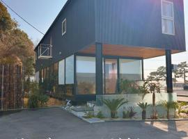 SENJA Dewata, hotell i Mitoyo