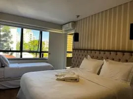 Apto Batel dentro do Hotel com Vaga e Piscina