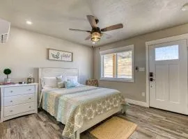 Charming Kanab suite Basecamp to Zion Bryce