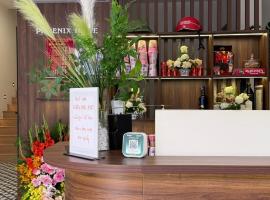 Phoenix home โรงแรมในPhù Ninh
