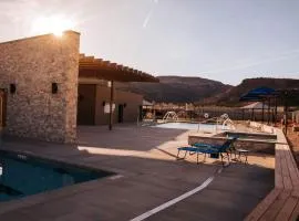 Fox Hollow Luxury Family townhome near Zion and Bryce Canyon