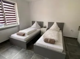 Modernes 1-Zimmer Apartment mit Küche und Bad