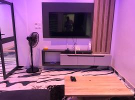 Excellence, F2 Apartment & Indoor Pool, hotel ad Abomey-Calavi