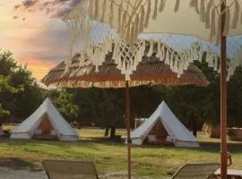 NAUMAD Glamping