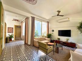 Valenades - Modern 2BHK Villa Vagator, Hotel in Vagator