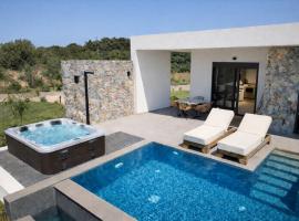 Aphrodite Luxury Suites - Private Heated Pool & Jacuzzi in Every Suite, hotel em Cidade de Kos