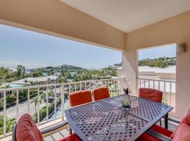 Walk to Beach St Thomas Condo with Balconies, Hotel in St Thomas