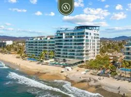 Luxury 2 BR Condo with Dream Pools - Beach - Art