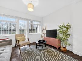 Central Cardiff Retreat 2Bed Apartment with Balcony and Parking: Cardiff şehrinde bir otel