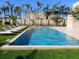 Villa Aurelia piscine chauffée et gouvernante