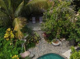 Les Garden villa, hotel en Tejakula