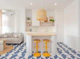 Ocean Studio by ENDLESS SUN I modern comfort, sea view, wi-fi, parking, rooftop pool, хотел в Лагос