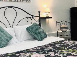 Affittacamere LA CASA DI GIADA a 3 minuti dal casello autostradale di Imola SELF CHECK-IN - parcheggio privato