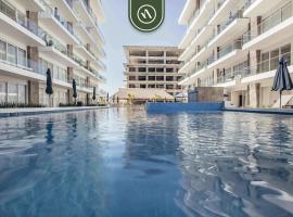 2BR Condo with Private Balcony - Padel Court, hotel em Nuevo Vallarta