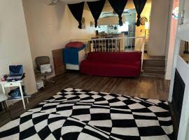 Disneyland Days, Surf City Waves, Newport Nights, Hotel in Costa Mesa