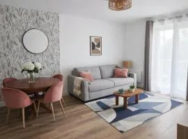 Douce Parenthèse - Appartement T2 Cosy avec Balcon, Élégant & Calme - Hyper centre ville de Montélimar - Gare de Montelimar à pied - Jardin public de Montélimar