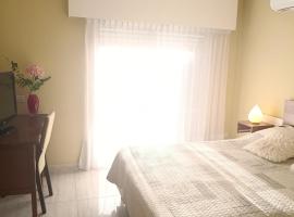 Céntrico con cochera, Hotel in Coronel Suárez