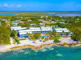 Moon Bay 2 Bdr Beachfront Condo with Pool and Tennis