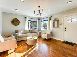 Stay in the Heart of London! Walkable, Modern Home