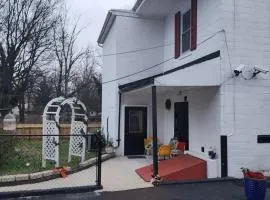 The Rear Squad-Bay Apartment