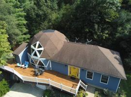 Whitewater Lake Dome House - Holiday Home, ξενοδοχείο σε Whitewater