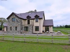 7 Bed in Caerwys oc-58357