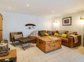 4 Bed in Gower oc-hh701, מלון בפורט-איינון