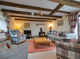 3 Bed in Binham oc-2235
