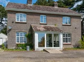 4 Bed in Harmans Cross oc-wy278