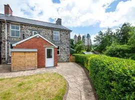 4 Bed in Machynlleth oc-wad350