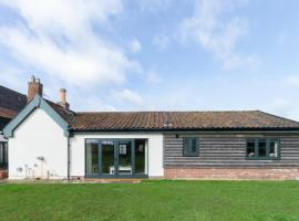 2 Bed in Weybread oc-tclwey, hotel in Needham