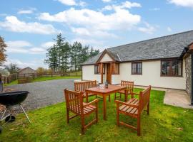 2 Bed in Y Drenewydd oc-waa402, hotel di Llanllugan