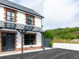 3 Bed in Llanfynydd oc-pw9215