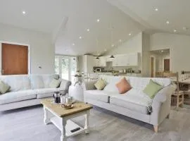 10 Bed in Barsham oc-rrest