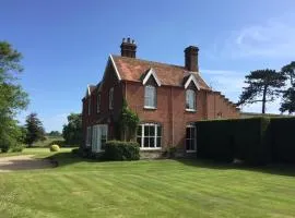 6 Bed in Lower Bodham oc-1830