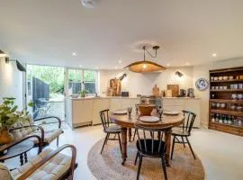 3 Bed in Winfrith Newburgh oc-w33007