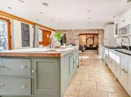 4 Bed in Nottage oc-t28401