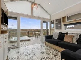 Ty Poppy at Noble Court with Hot Tub