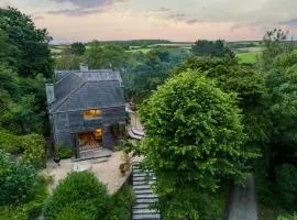 5 Bed in Little Petherick oc-s29057