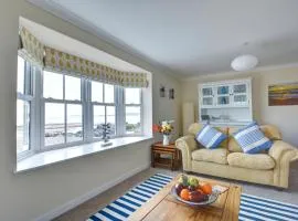 5 Bed in Amroth oc-pw9068