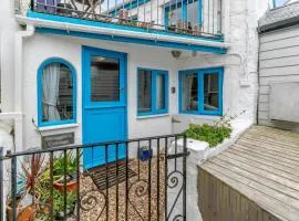1 Bed in Porthleven oc-smuggl