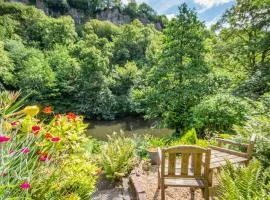 4 Bed in Matlock Bath oc-r32432