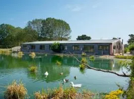 10 Bed in Briston oc-mjbrdb