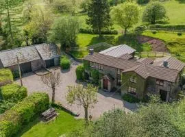 7 Bed in Talgarth oc-h30349