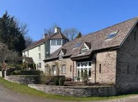 6 Bed in Llanfilo oc-e30630